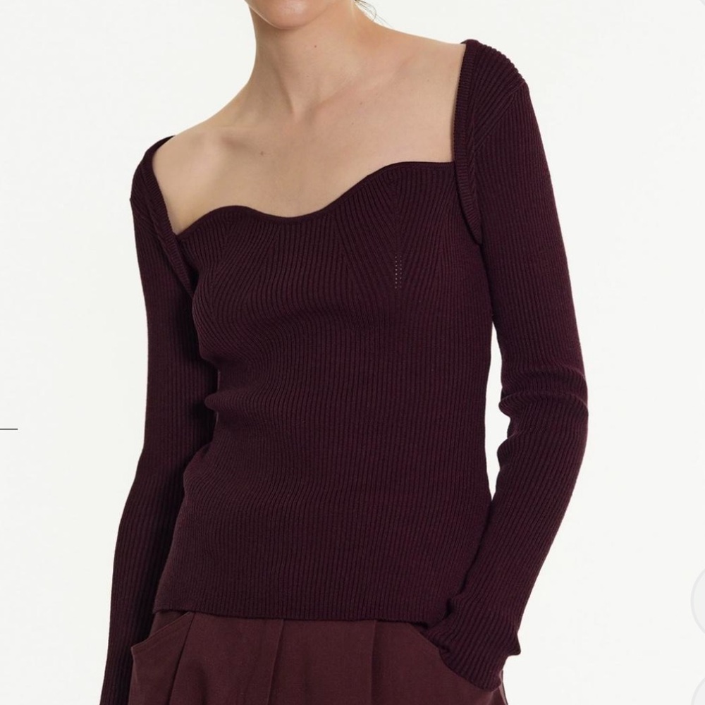 SOURCE UNKNOWN Sweetheart Ribbed Knit in Mahogany / Burgundy